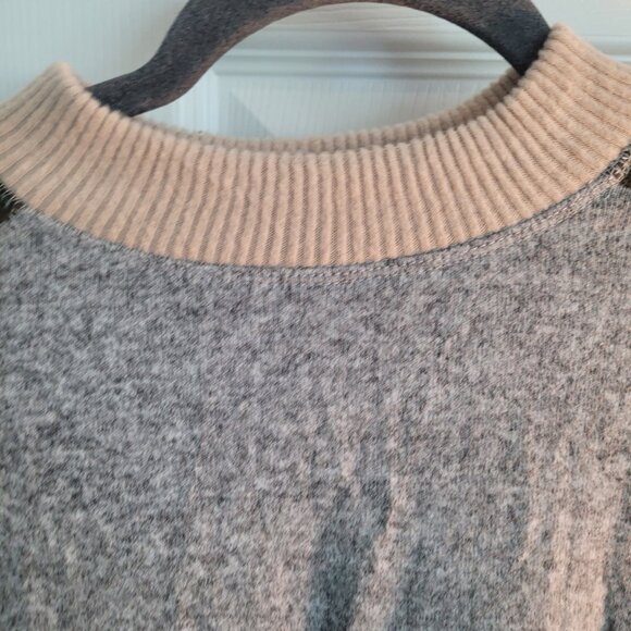 NWT THEO & SPENCE Women's Color Block Sweater in Grey/Loden/Putty Size M - Picture 2 of 7